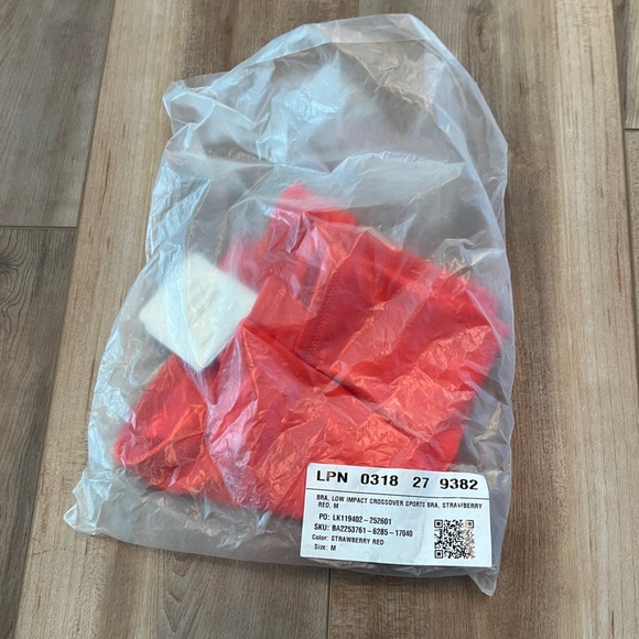 NWT - Fabletics Low Impact Crossover Bra - Strawberry Red - Picture 3 of 6